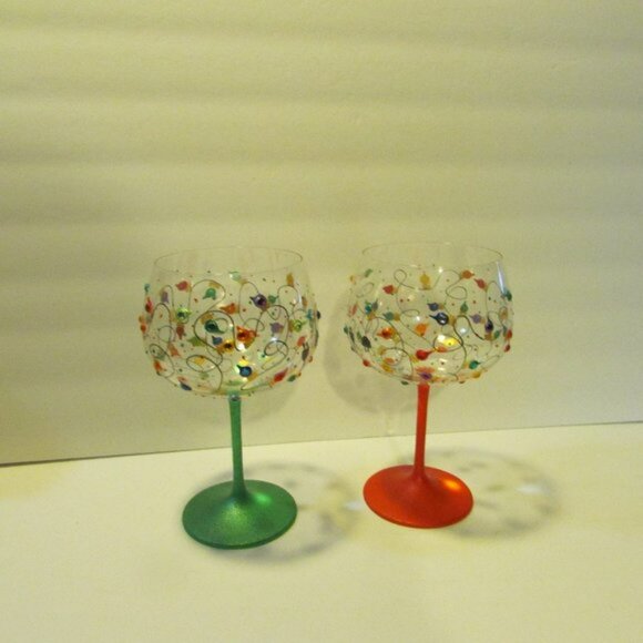set of 2 painted wine glasses Christmas string lights Smithereens - Picture 5 of 8